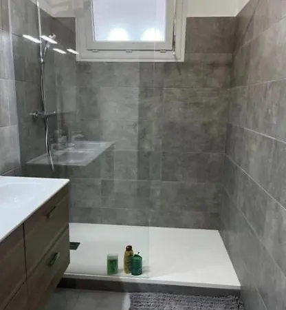 Spacieux, Proche Centre Ville. * אז'אקסיו