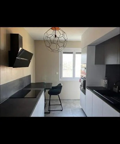 Spacieux, Proche Centre Ville.